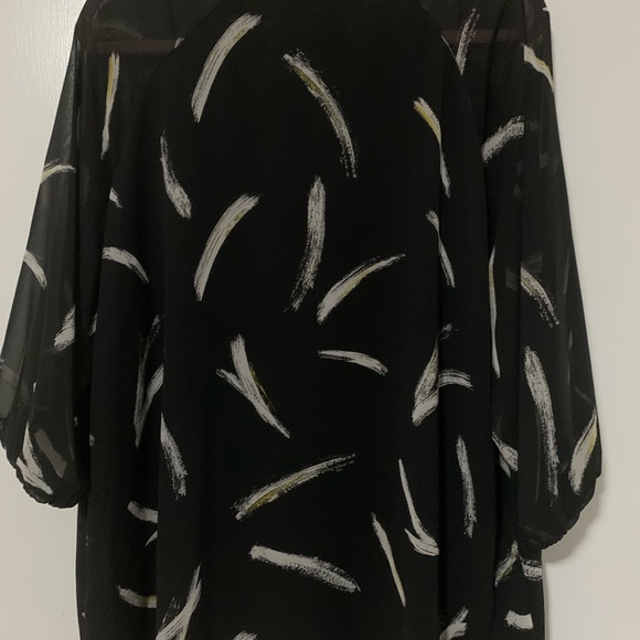 Willow and Thread blouse - 2x - Picture 2 of 4